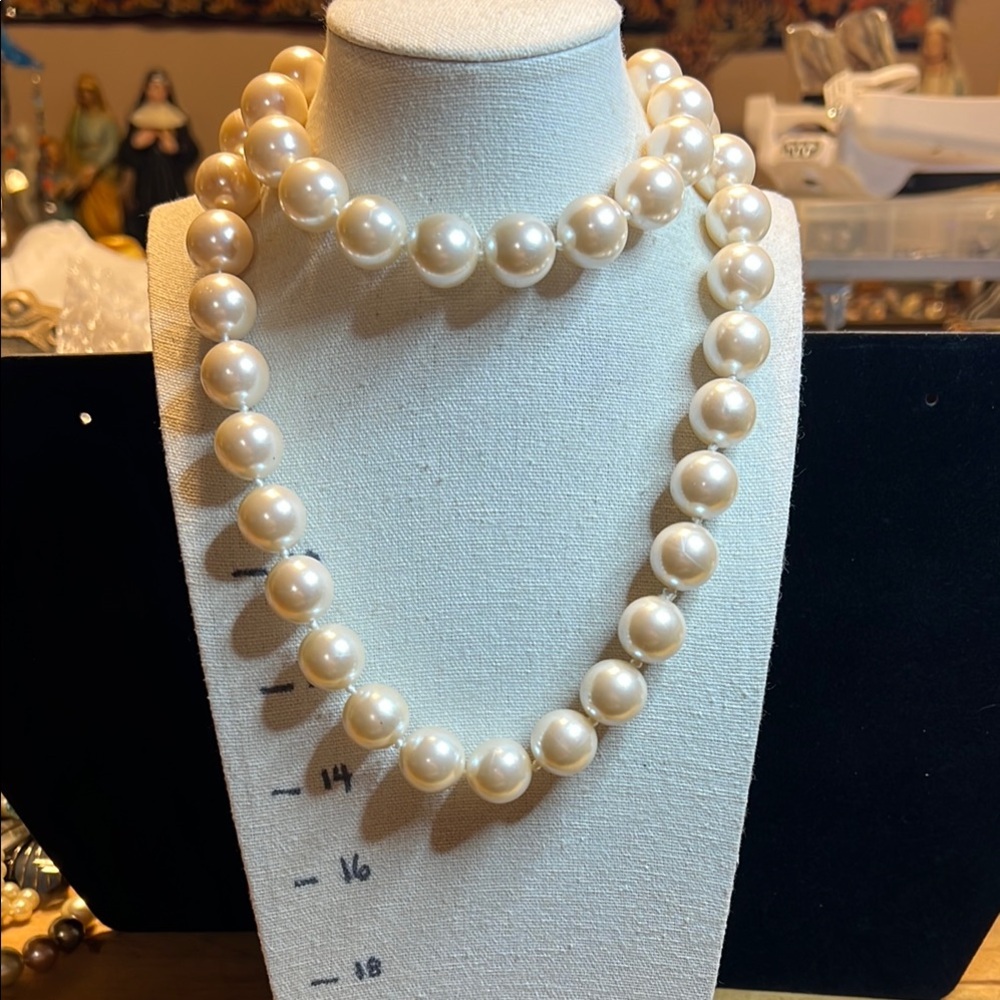Glass Pearl Necklace